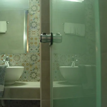 Готель Helena Rhodes City