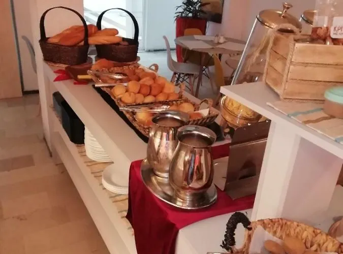 Helena Отель 3*