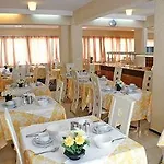 Hotell Helena 3*